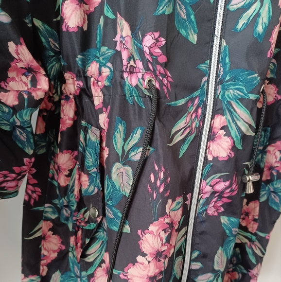 Floral print light rain jacket wind breaker - Picture 3 of 11